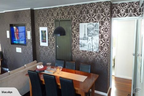 Photo of property in 53 Cliff View Drive, Green Bay, Auckland, 0604