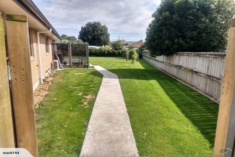 Photo of property in 8 Sandown Street, Waihola, Milton, 9073