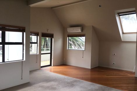 Photo of property in 2b Braemar Road, Castor Bay, Auckland, 0620