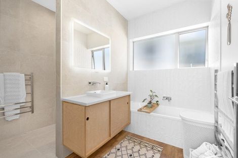 Photo of property in 5 Ringi Lane, Orewa, 0931