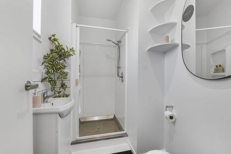 Photo of property in 3 Pukaka Street, Strandon, New Plymouth, 4312