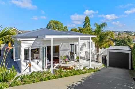 Photo of property in 14 Waimana Avenue, Northcote Point, Auckland, 0627