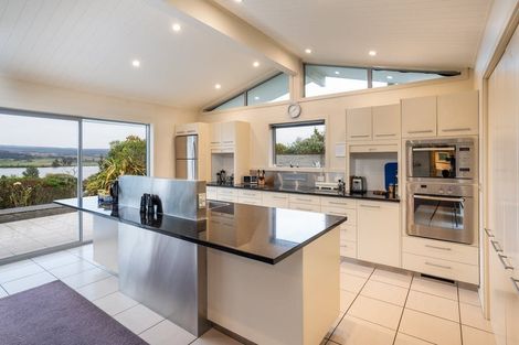 Photo of property in 28 Nore Street, Waihola, Milton, 9073