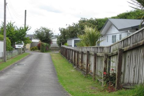 Photo of property in 11 Sullivan Avenue, Mangere Bridge, Auckland, 2022