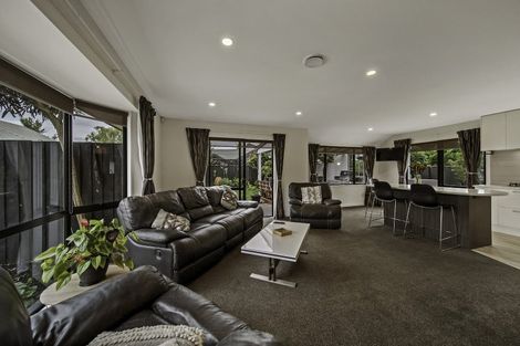 Photo of property in 11 Baltic Place, Northwood, Christchurch, 8051
