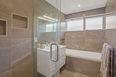 Photo of property in 11 Bishopsworth Street, Hillsborough, Christchurch, 8022