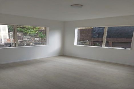 Photo of property in 33 Central Park Drive, Te Atatu South, Auckland, 0610