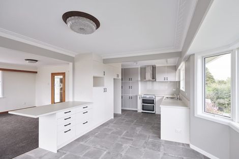 Photo of property in 20 Victoria Road, New Plymouth, 4310