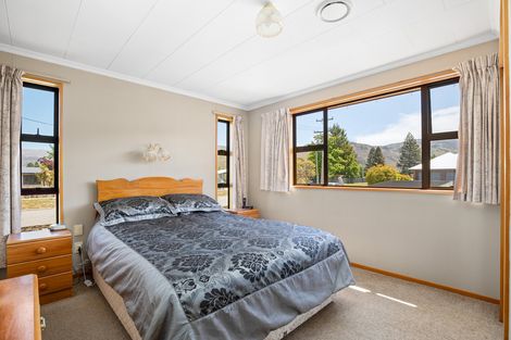 Photo of property in 78 Fache Street, Clyde, 9330