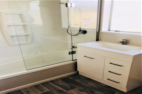 Photo of property in 13 Balmoral Street, Levin, 5510