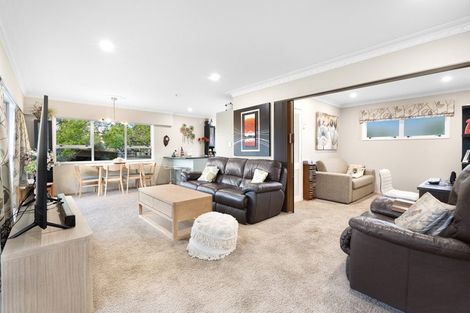 Photo of property in 16 Langford Place, Dairy Flat, Albany, 0792