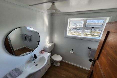 Photo of property in 8 Chelwood Street, Takaro, Palmerston North, 4412