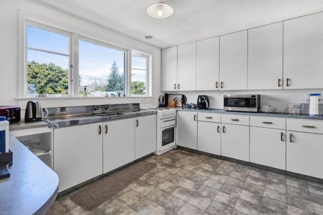 Photo of property in 99 Clawton Street, Westown, New Plymouth, 4310