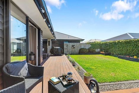 Photo of property in 10 Stevenson Drive, Papamoa, 3118