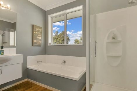 Photo of property in 175 Rampaddock Road, View Hill, Oxford, 7495