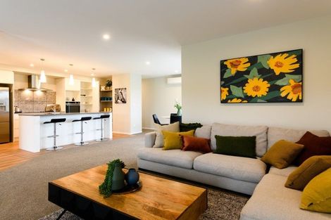 Photo of property in 47 Te Taniwha Road, One Tree Point, 0118