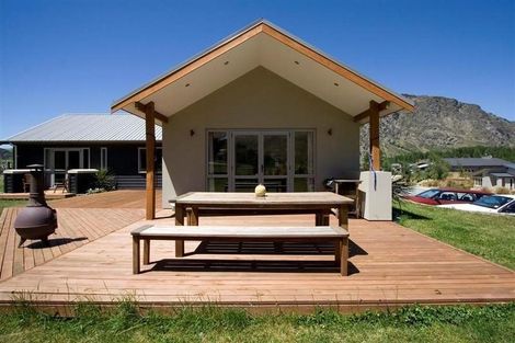 Photo of property in 6 Morning Star Terrace, Arthurs Point, Queenstown, 9371