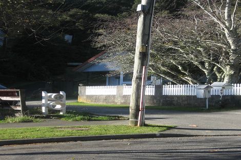 Photo of property in 1/19 James Grove, Stokes Valley, Lower Hutt, 5019