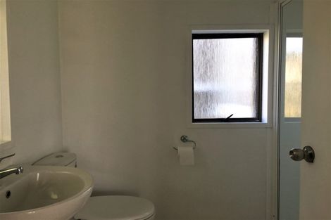 Photo of property in 213 Portage Road, Green Bay, Auckland, 0604