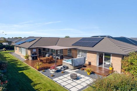 Photo of property in 73 Sequoia Way, Rangiora, 7400