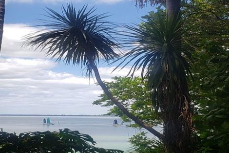 Photo of property in 102 Beach Road, Onerahi, Whangarei, 0110