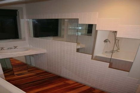 Photo of property in 25 Montreal Grove, Kingston, Wellington, 6021