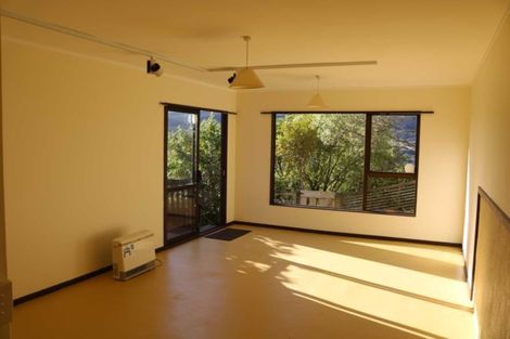 Photo of property in 7 Saint Aidans Way, Tawa, Wellington, 5028