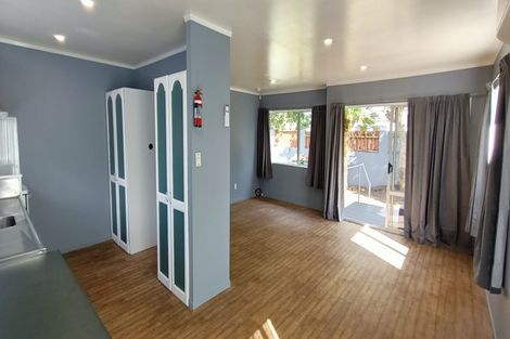 Photo of property in 2/17 Onslow Road, Papakura, 2110