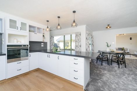 Photo of property in 82 James Line, Kelvin Grove, Palmerston North, 4414