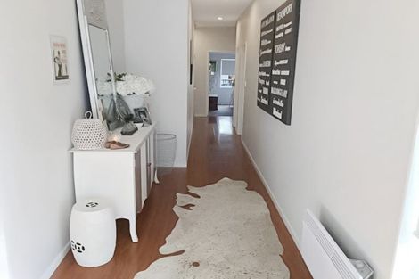 Photo of property in 19a Duncan Avenue, Te Atatu South, Auckland, 0610