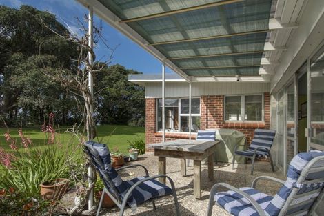 Photo of property in 10 Roretana Drive, Athenree, Katikati, 3177