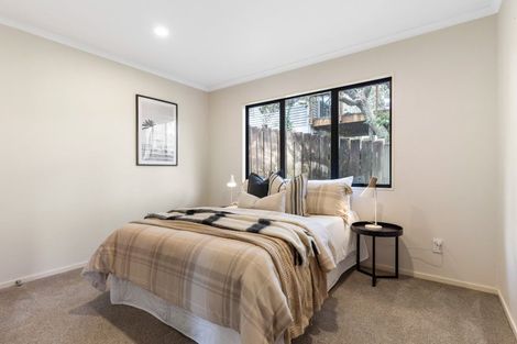 Photo of property in 77a Stott Avenue, Birkdale, Auckland, 0626