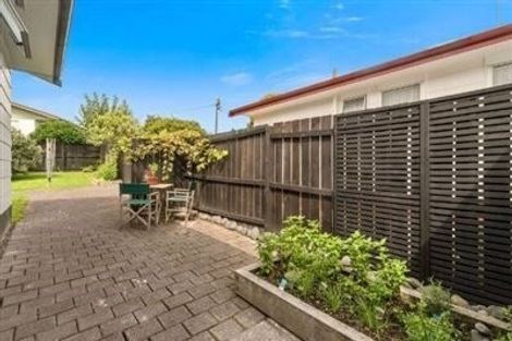 Photo of property in 2/23 Mildmay Road, Henderson, Auckland, 0610