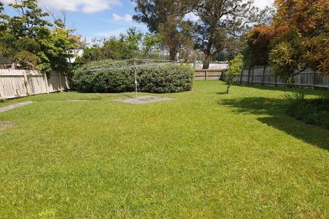 Photo of property in 10 Lyttelton Avenue, Forrest Hill, Auckland, 0620