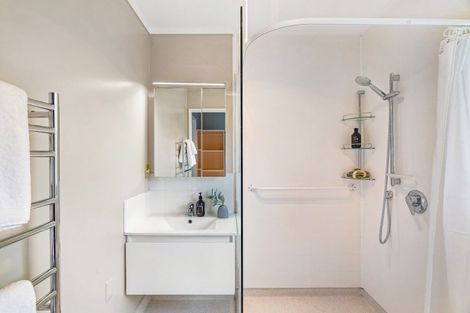 Photo of property in 4 Bishops Close, Greenmeadows, Napier, 4112