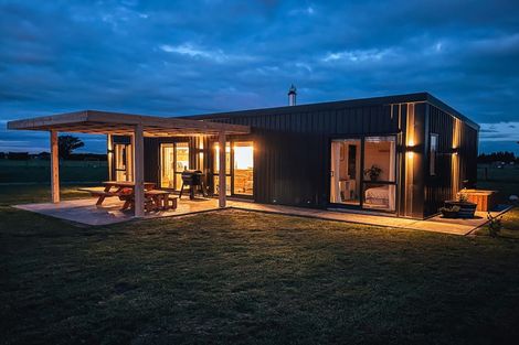 Photo of property in 135 Western Terrace Road, Balcairn, Rangiora, 7477