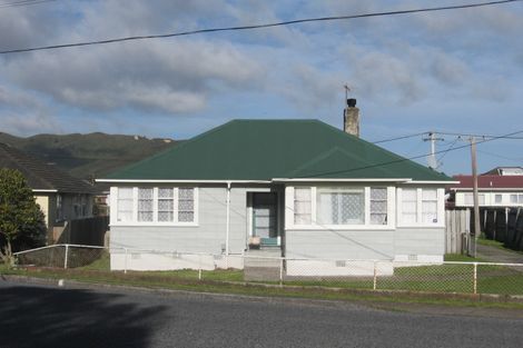 Photo of property in 22 Kowhai Street, Naenae, Lower Hutt, 5011