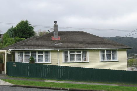 Photo of property in 48 Bird Grove, Stokes Valley, Lower Hutt, 5019