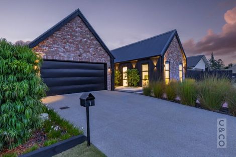 Photo of property in 1 Len Ireland Drive, Kumeu, 0810