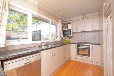 Photo of property in 77 Macleans Road, Bucklands Beach, Auckland, 2014