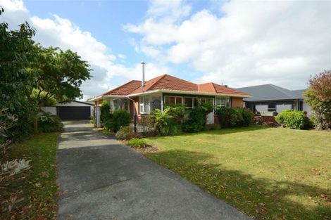 Photo of property in 338 Memorial Avenue, Burnside, Christchurch, 8053
