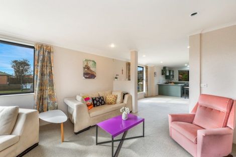 Photo of property in 12 Twickenham Place, Nawton, Hamilton, 3200