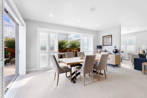 Photo of property in 37 Nobilo Road, Kumeu, 0810