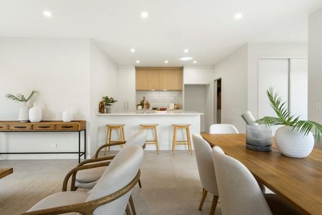 Photo of property in 55 Parkmore Drive, Rosehill, Papakura, 2113