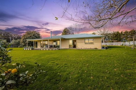 Photo of property in 192 Muriwai Valley Road, Muriwai, Waimauku, 0881