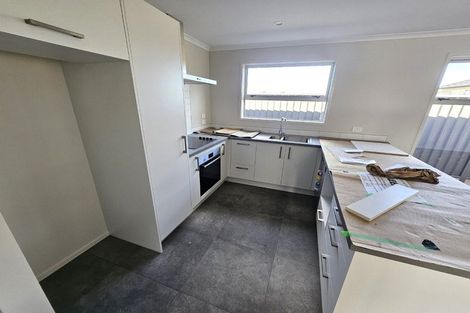 Photo of property in 27 Hammick Crescent, Pyes Pa, 3112