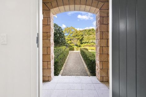 Photo of property in 12 Fairfield Lane, East Tamaki Heights, Auckland, 2016