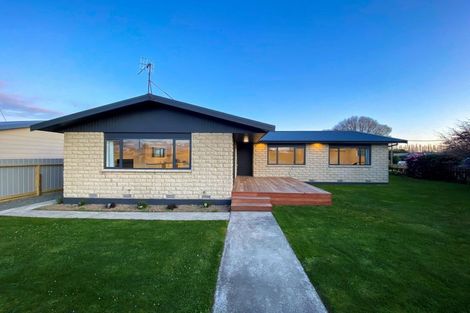 Photo of property in 143 Great North Road, Winton, 9720