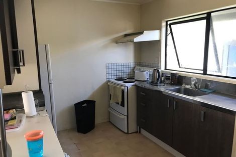 Photo of property in 2/77 Burundi Avenue, Clendon Park, Auckland, 2103