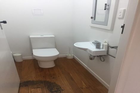 Photo of property in 2/32 Nihill Crescent, Mission Bay, Auckland, 1071